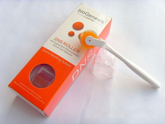 DNS van de de Rol skinn Therapie van biogenesisderma Micro- van het het Gezichtslichaam DNS Derma Rol 200 titaniumnaalden ziet de rol van het huidlichaam onder ogen