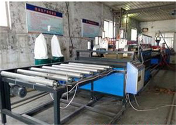 PE van pvc pp Plastic de Uitdrijvingsmachine van de Schuimraad voor Meubilair